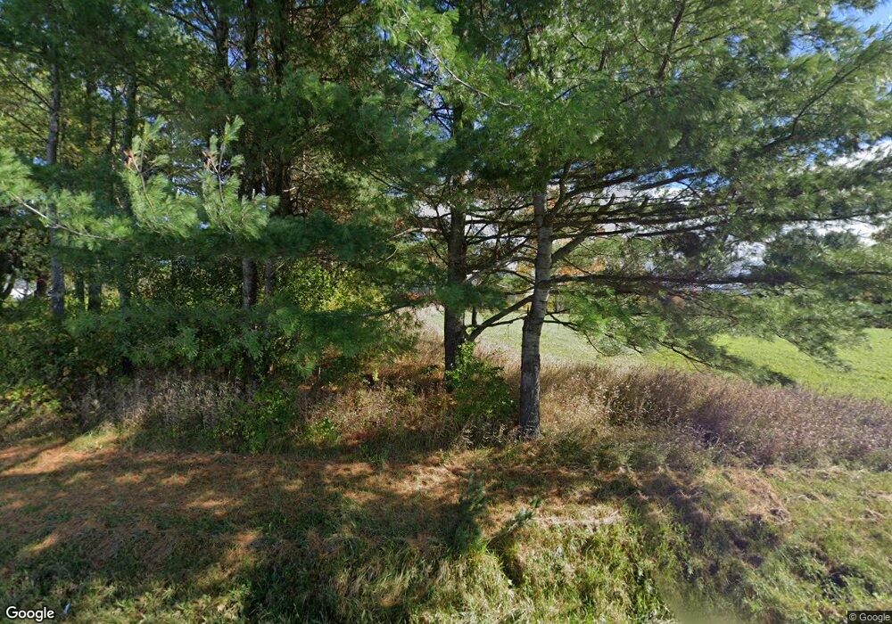 5851 Dorset St, Shelburne, VT 05482 - photo 1