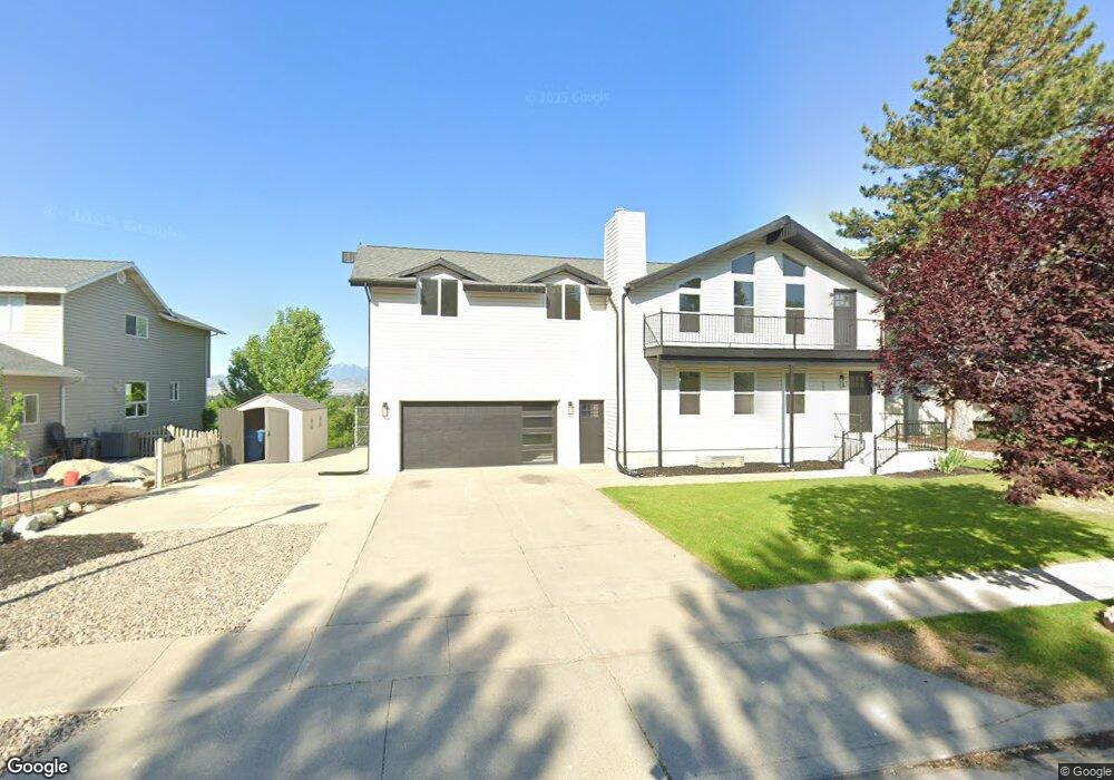 10930 Pleasant Hill Cir, Sandy, UT 84092 - photo 1