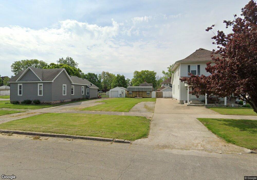 2405 Richmond Ave, Mattoon, IL 61938 - photo 1