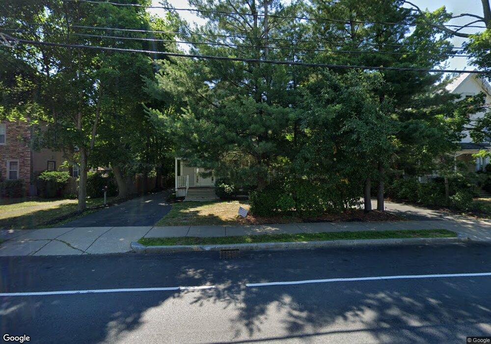 504 Watertown St unit 2 (Rear), Newtonville, MA 02460 - photo 1