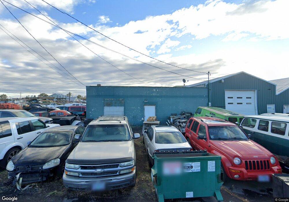 214 SE Railroad Blvd, Redmond, OR 97756 - photo 1