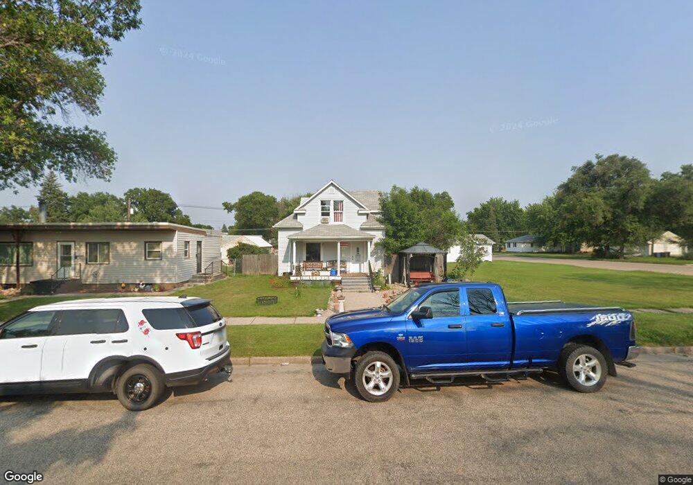 819 8th Ave SE, Jamestown, ND 58401 - photo 1