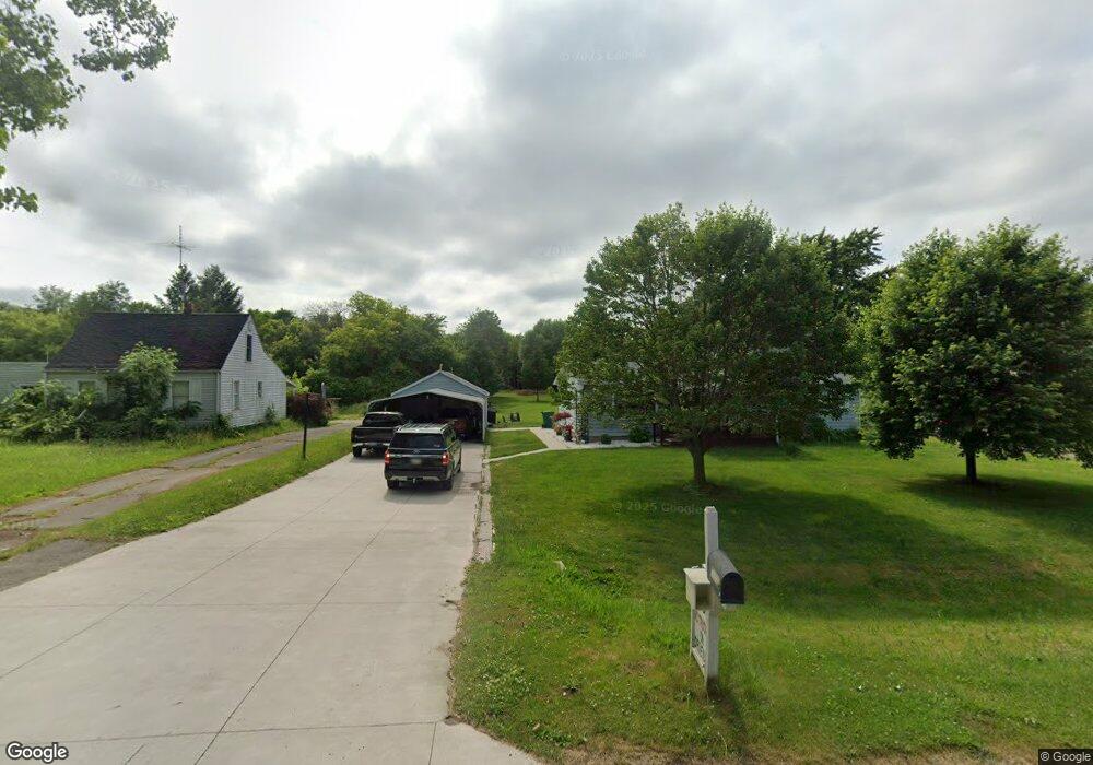 3253 N Center Rd, Flint, MI 48506 - photo 1