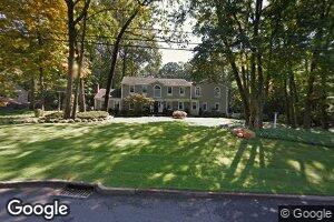 22 Yeoman Dr, Upper Saddle River, NJ 07458