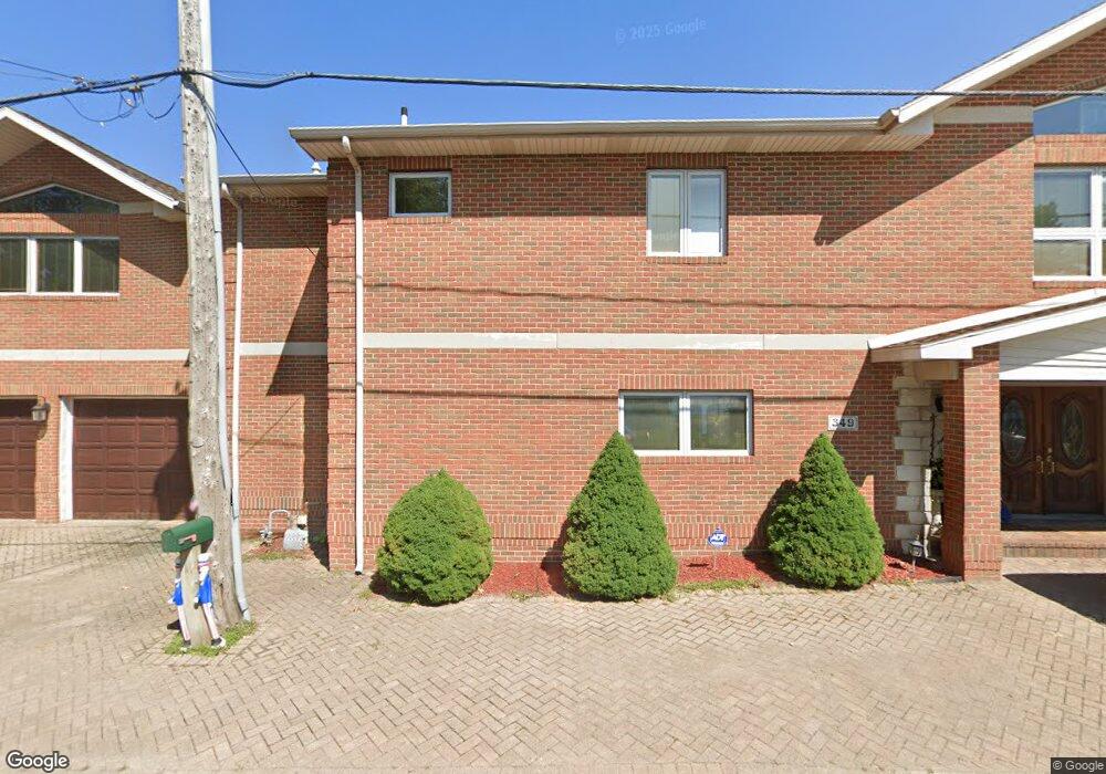 349 Oak Dr, La Porte, IN 46350 - photo 1