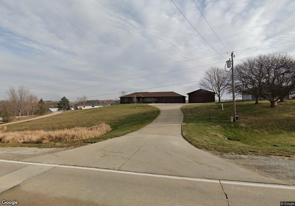 2046 W 28th St N, Newton, IA 50208 - photo 1