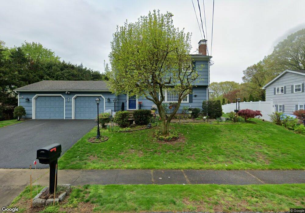 505 Overland Dr, Stratford, CT 06614 - photo 1