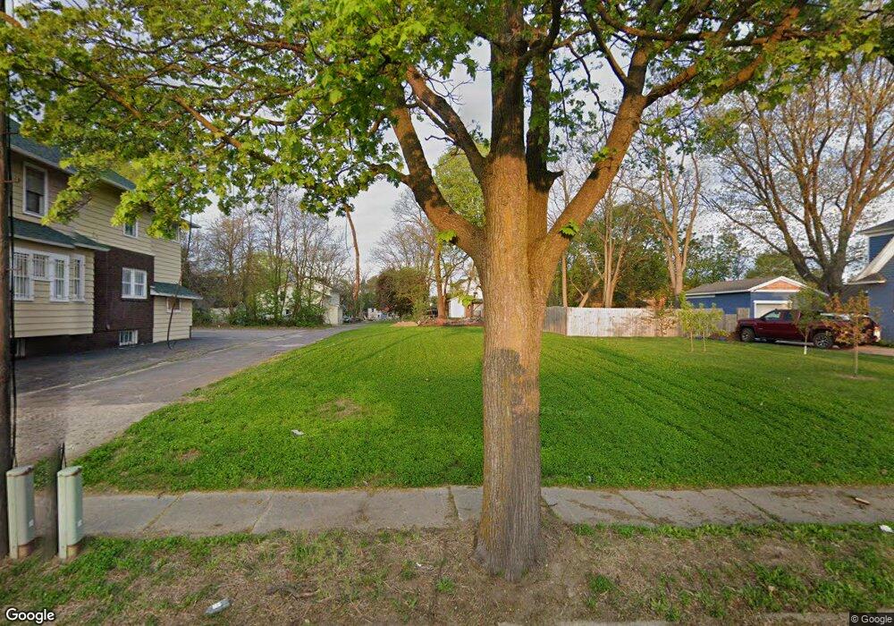 1018 S Grand Traverse St, Flint, MI 48502 - photo 1