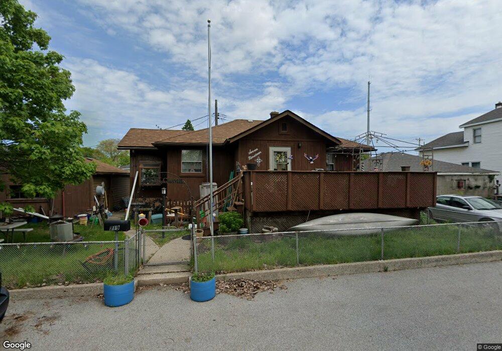 719 Hollywood Ct, Whiting, IN 46394 - photo 1