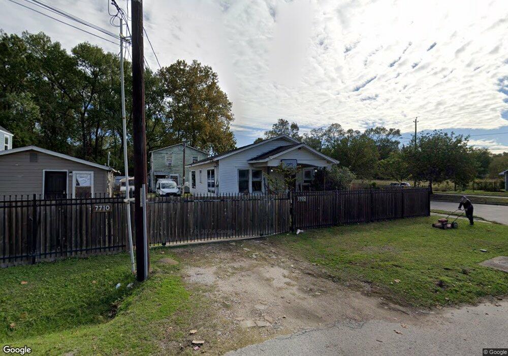 7702 Beckley St unit B, Houston, TX 77088 - photo 1