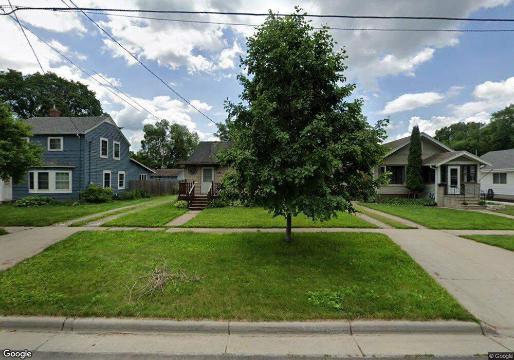 1430 12th Ave S, Fargo, ND 58103 - photo 1