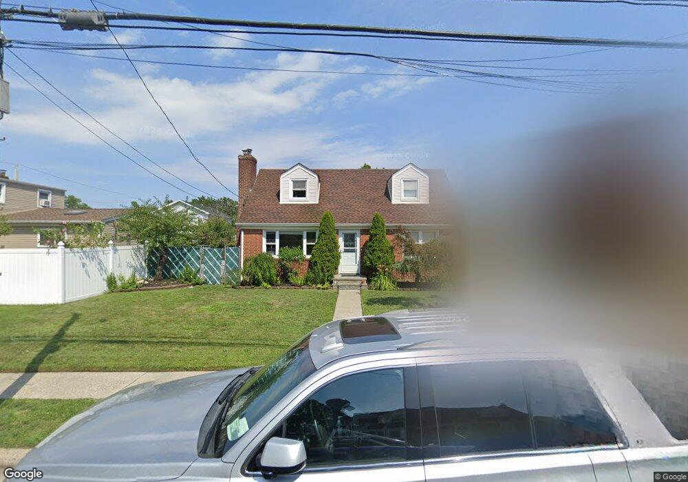 81 Doris Ave, Franklin Square, NY 11010 - photo 1