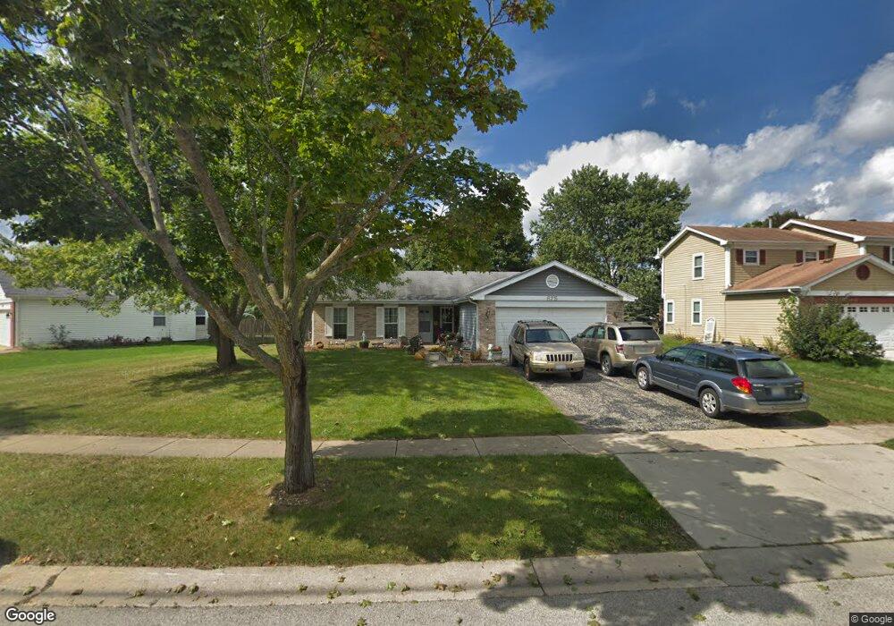 675 Fox Run Ln, Algonquin, IL 60102 - photo 1