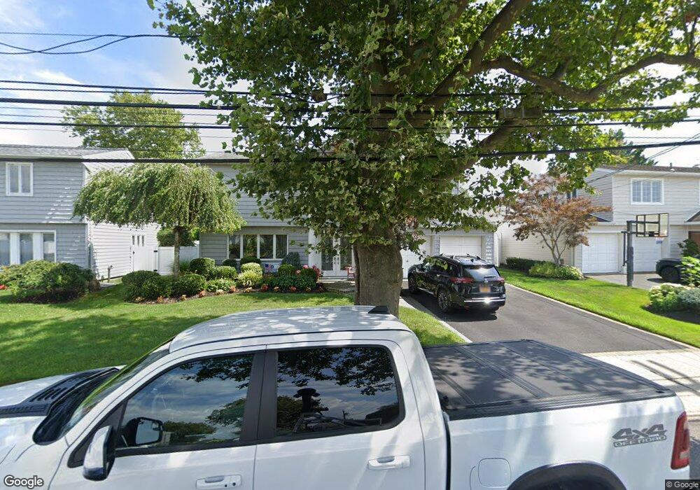 3033 Cheryl Rd, Merrick, NY 11566 - photo 1