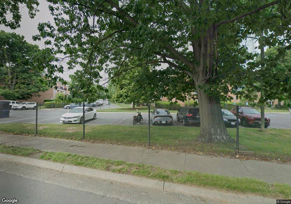 9461 Fairfax Blvd unit 303, Fairfax, VA 22031 - photo 1