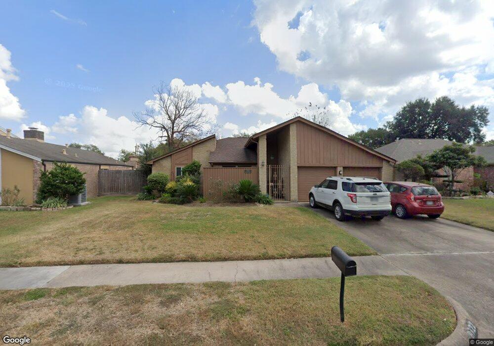 8722 Saratoga Forest Dr, Houston, TX 77088 - photo 1