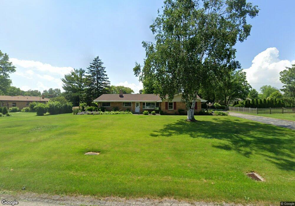 3845 Pilgrim Rd, Brookfield, WI 53005 - photo 1
