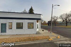 402 10th St, Walhalla, ND 58282