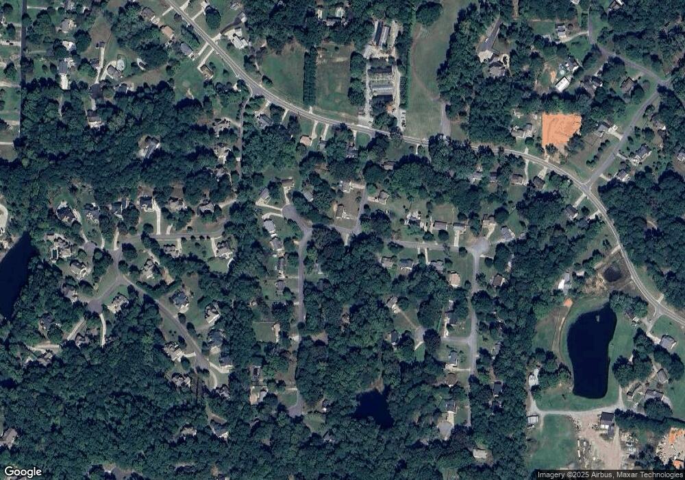 304 Hill Crest Cir, Woodstock, GA 30188 - photo 1