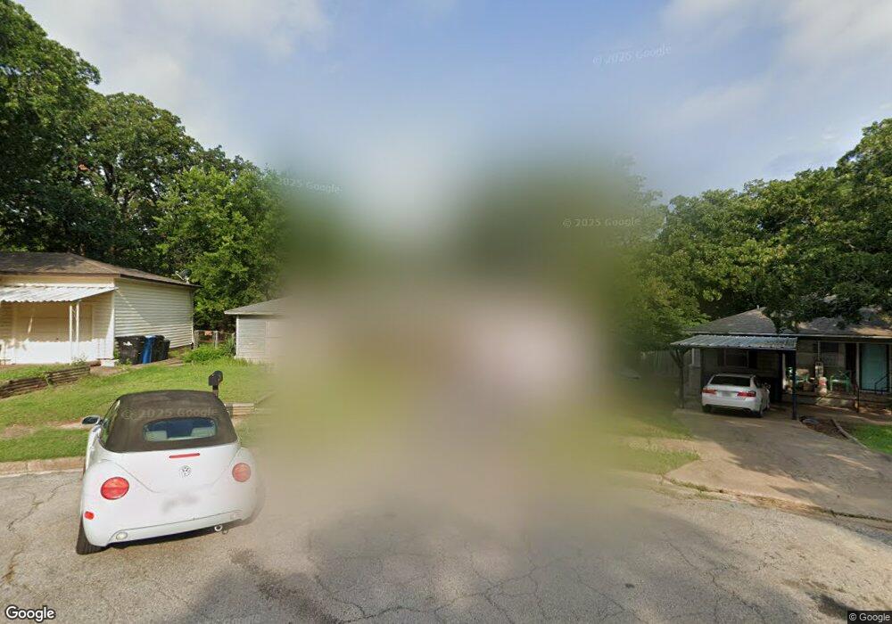 1125 Oak Ridge Dr, Denison, TX 75020 - photo 1