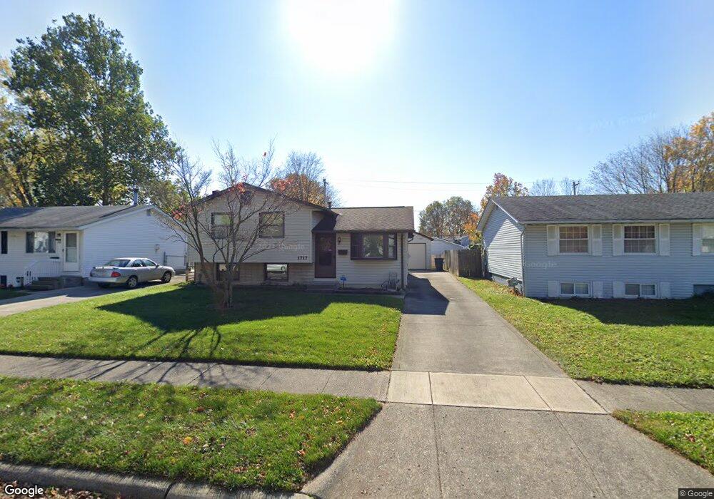 1717 Brookfield Square S, Columbus, OH 43229 - photo 1