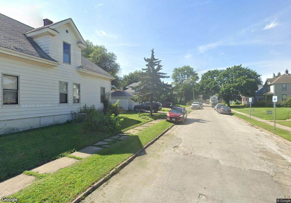 1725 Davie St unit 2, Davenport, IA 52804 - photo 1