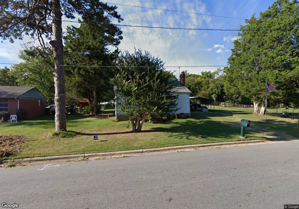 1103 E Kearns Ave, High Point, NC 27260 - photo 1