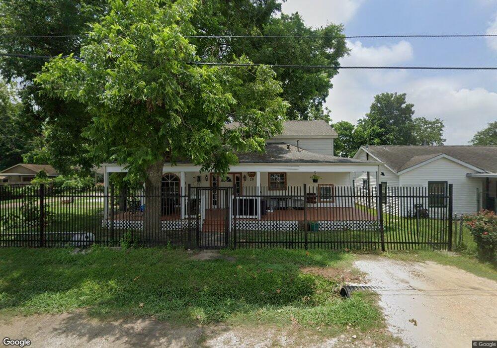 28 De Boll St, Houston, TX 77022 - photo 1