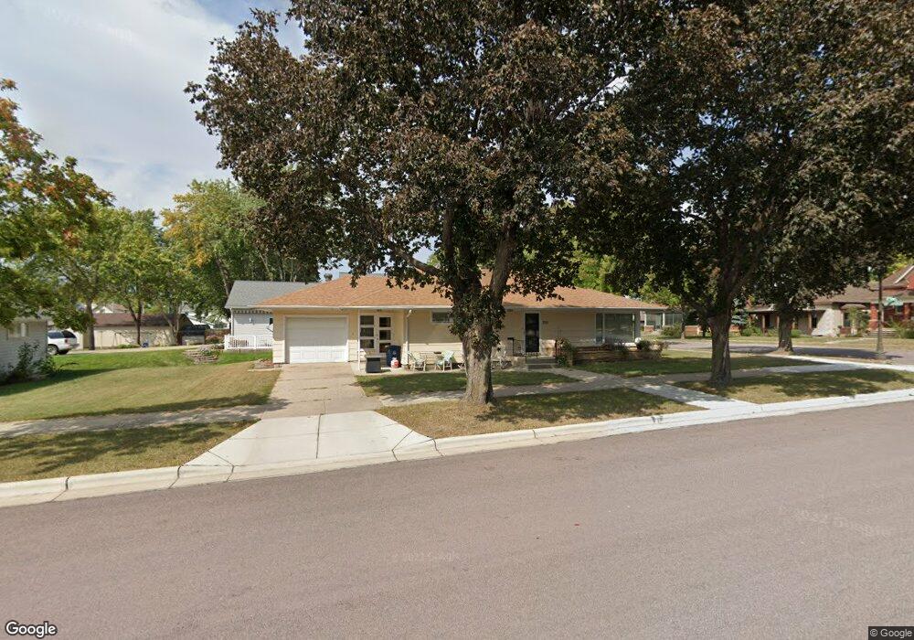 201 N Washington St, New Ulm, MN 56073 - photo 1