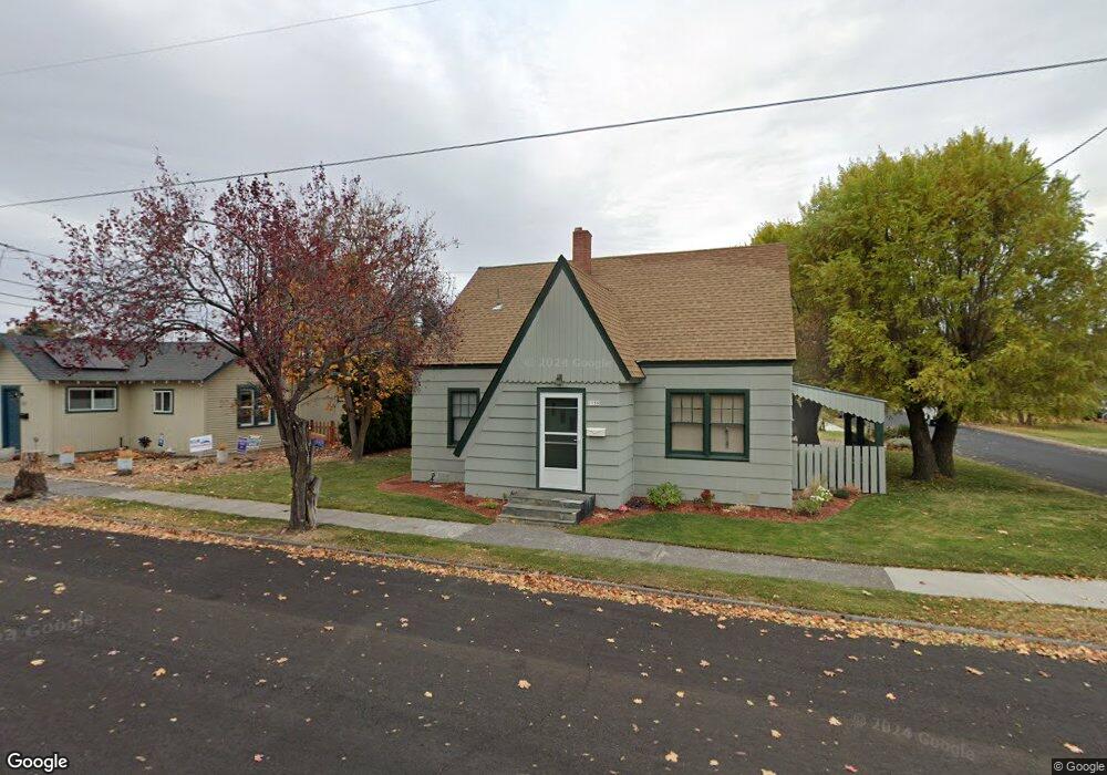 1138 SW Cascade Ave, Redmond, OR 97756 - photo 1