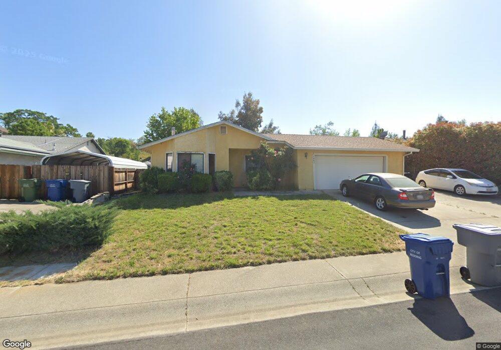 1067 Nighthawk Ln, Redding, CA 96003 - photo 1