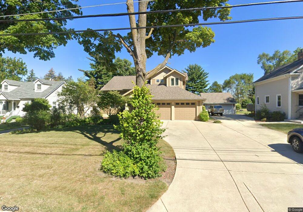 901 Pershing Ave, Wheaton, IL 60189 - photo 1