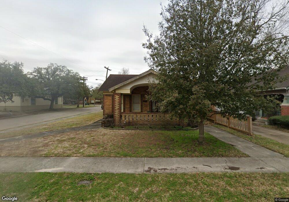 902 Pizer St, Houston, TX 77009 - photo 1