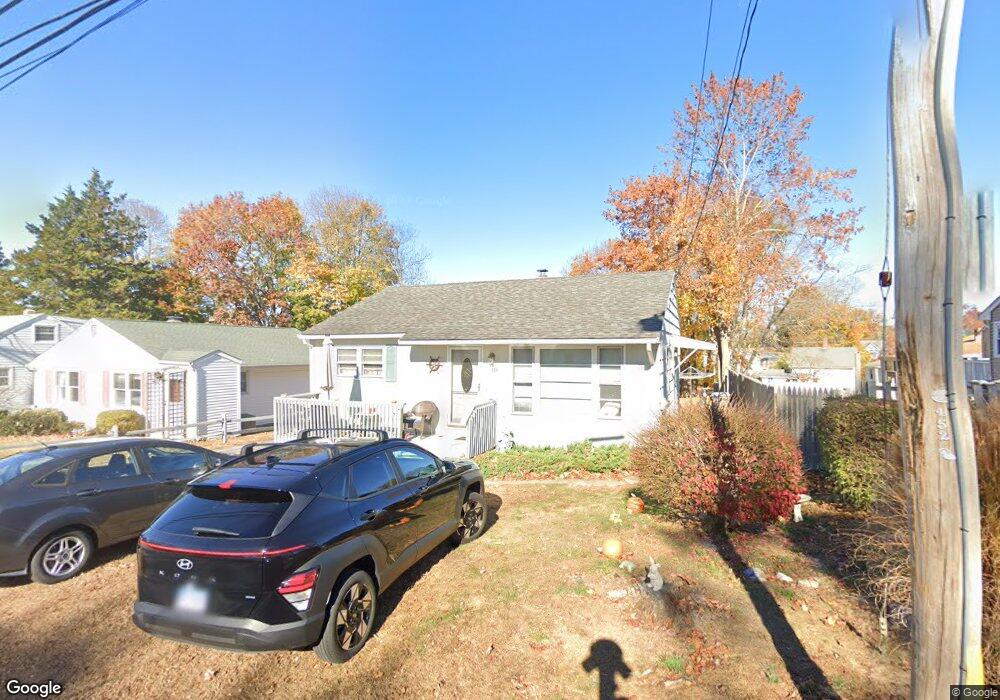10 Tabernacle Ave, Niantic, CT 06357 - photo 1