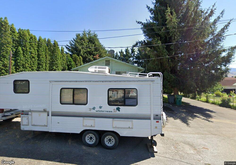 359 13th St NE, East Wenatchee, WA 98802 - photo 1