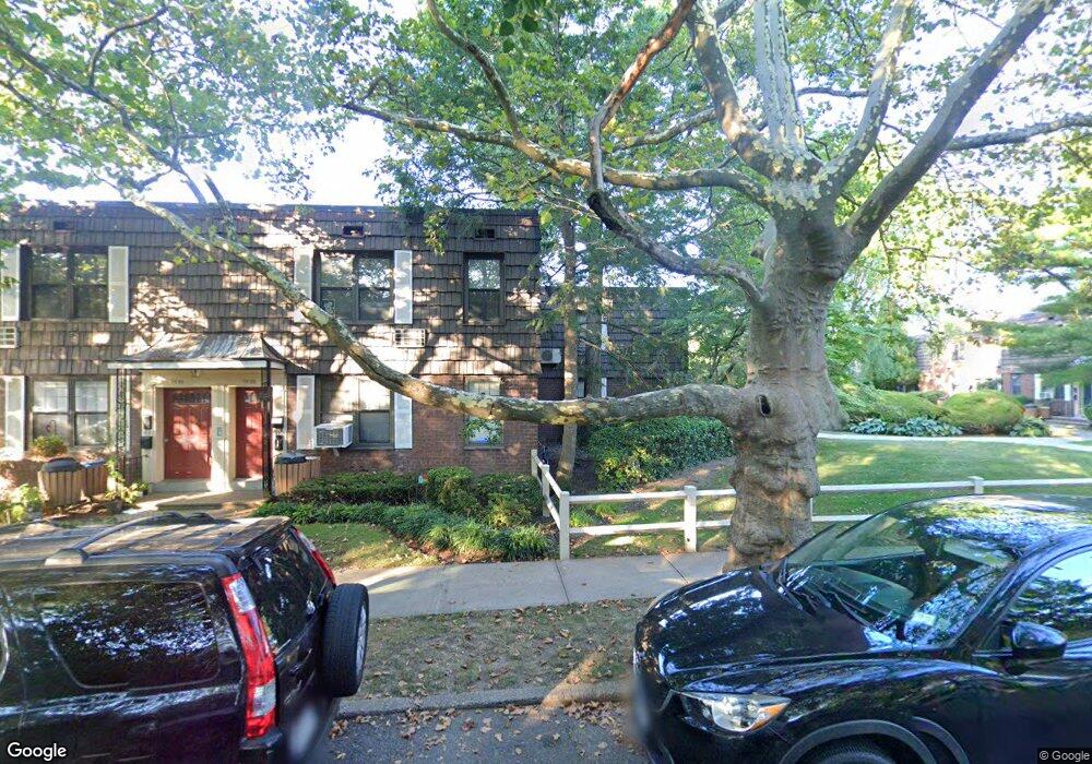 7022 136th St unit B, Flushing, NY 11367 - photo 1