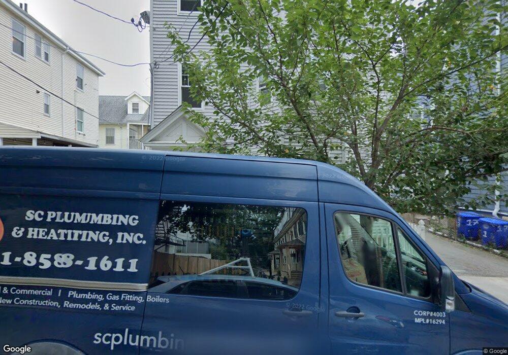 19 Roberts St unit 2/3, Brookline, MA 02445 - photo 1