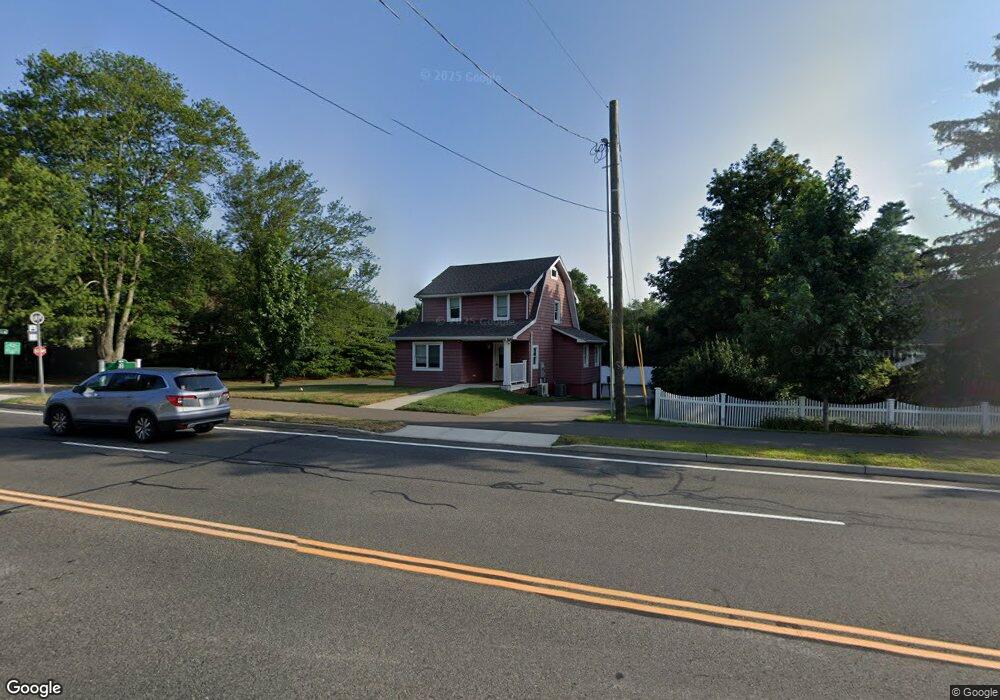 814 White Plains Rd, Trumbull, CT 06611 - photo 1