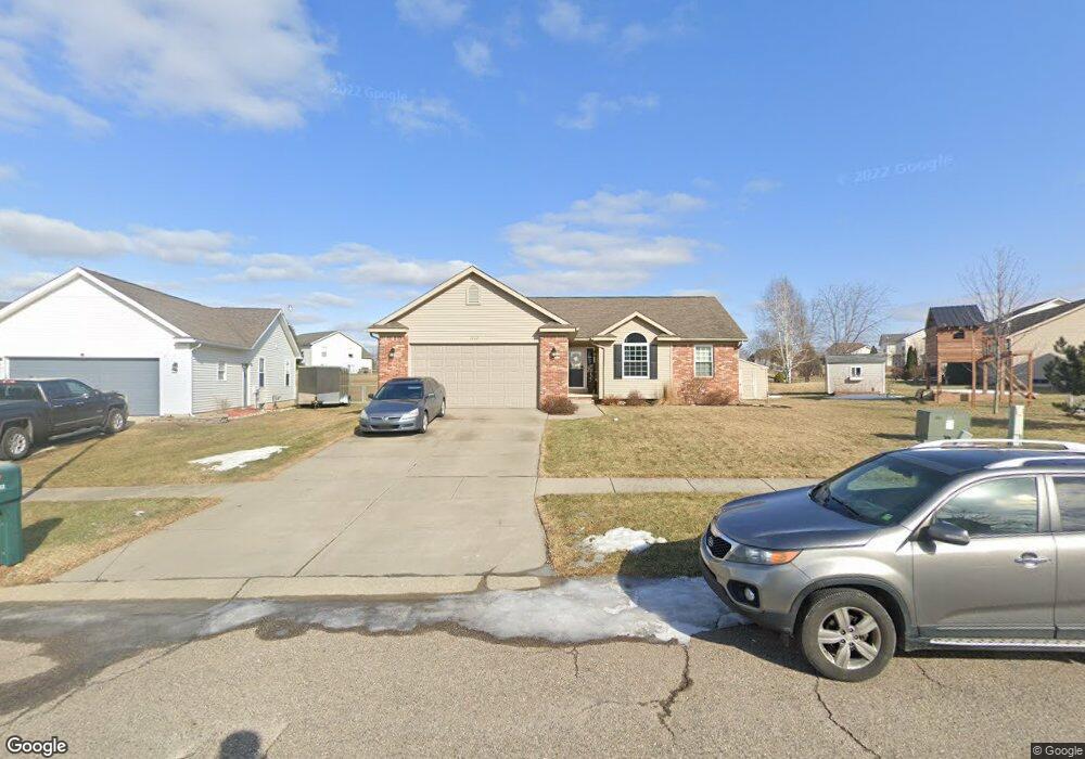 1022 Sturbridge Ln, Davison, MI 48423 - photo 1