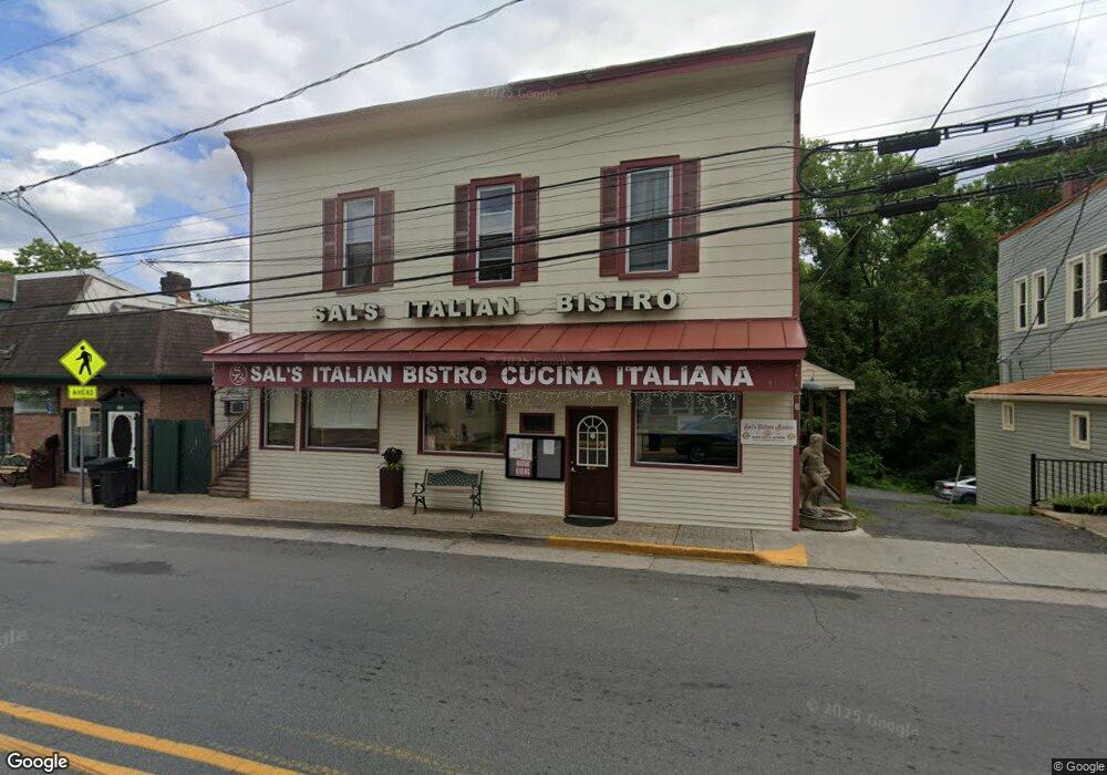 125 S Main St unit 2, Edinburg, VA 22824 - photo 1