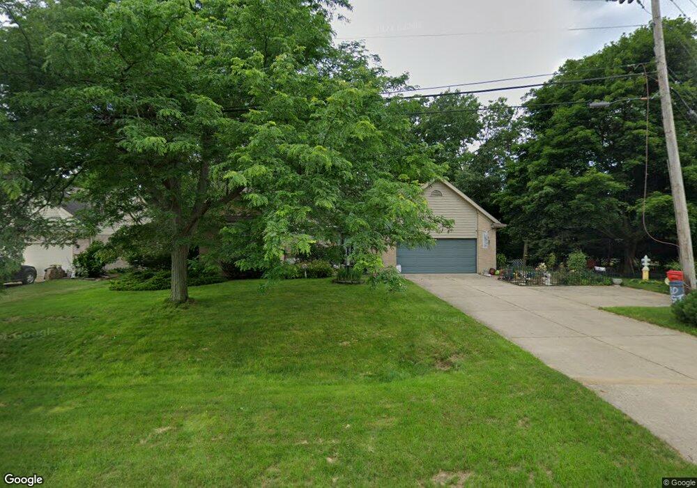 2554 Arneth Rd, West Bloomfield, MI 48324 - photo 1