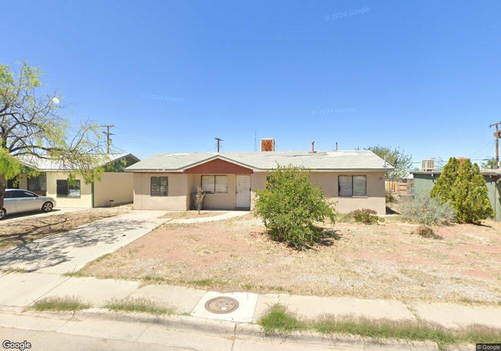 2003 Pecan Dr, Alamogordo, NM 88310 - photo 1