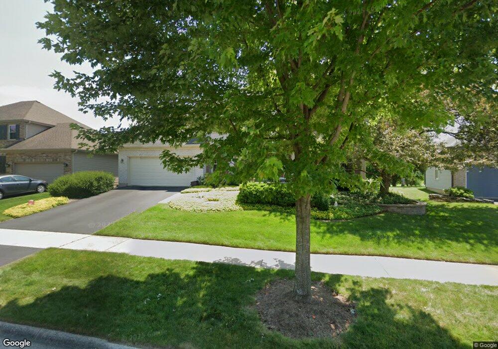 1432 Canyon Run Rd, Naperville, IL 60565 - photo 1