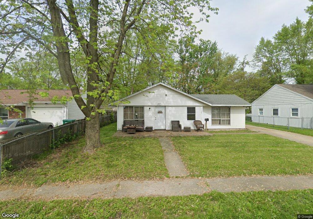 1517 S 2nd St, Mattoon, IL 61938 - photo 1