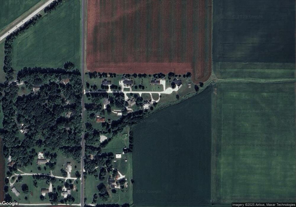 7 Pine Cone Dr, Jacksonville, IL 62650 - photo 1