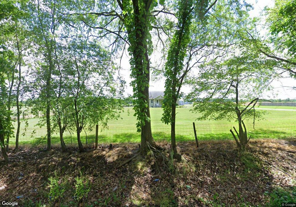 928 E 400 S, La Porte, IN 46350 - photo 1