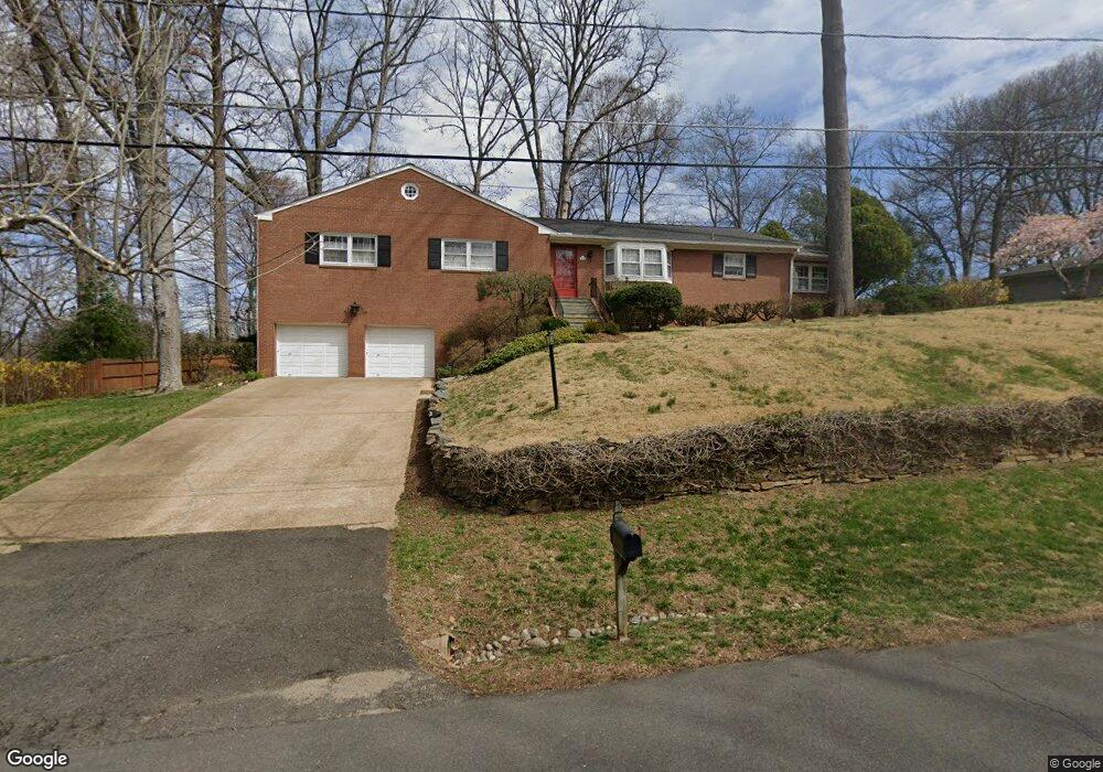 1437 Laburnum St, McLean, VA 22101 - photo 1