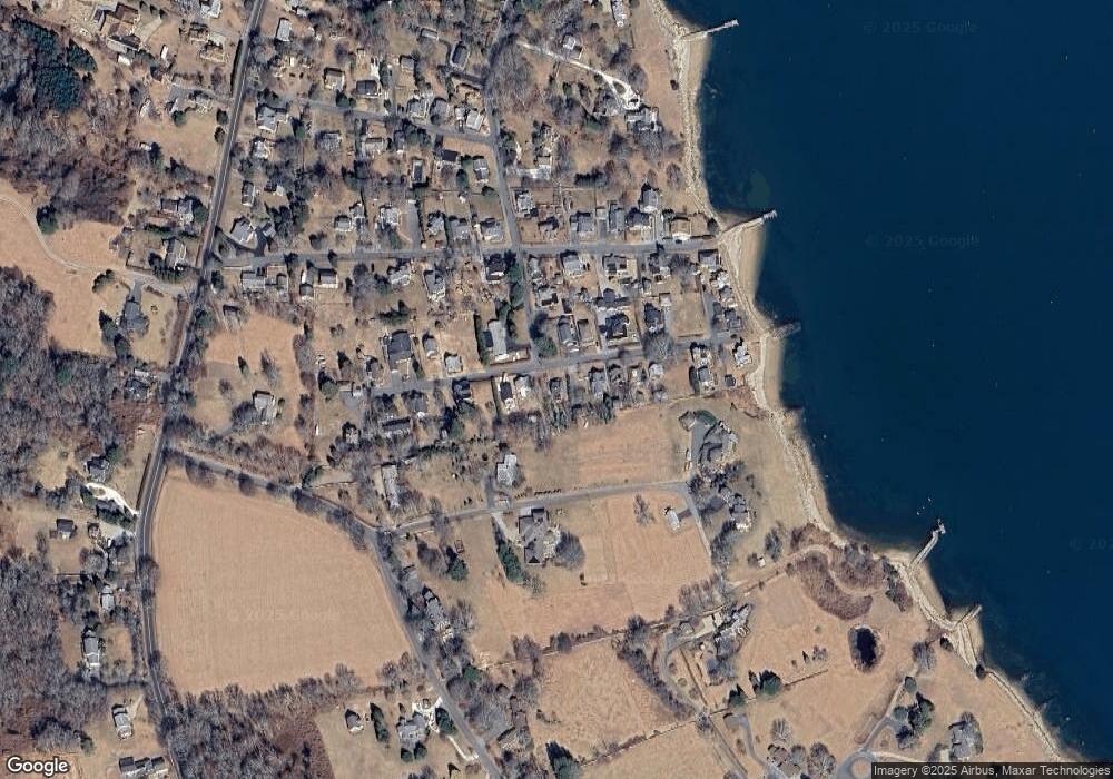 20 Bayview Ave, South Dartmouth, MA 02748 - photo 1