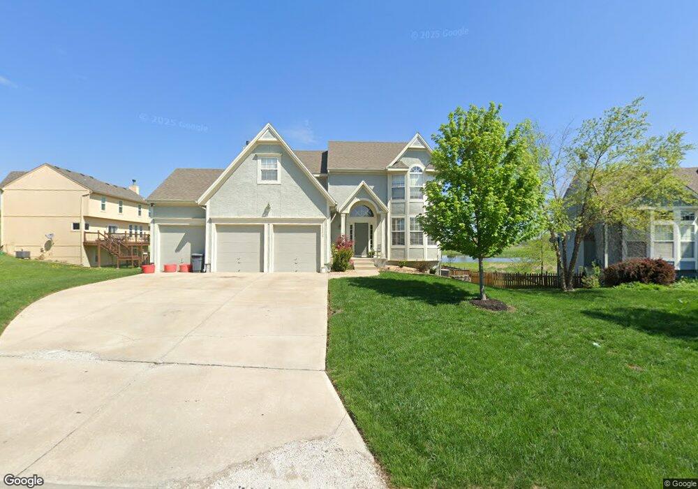 20773 S Skyview Ln, Spring Hill, KS 66083 - photo 1