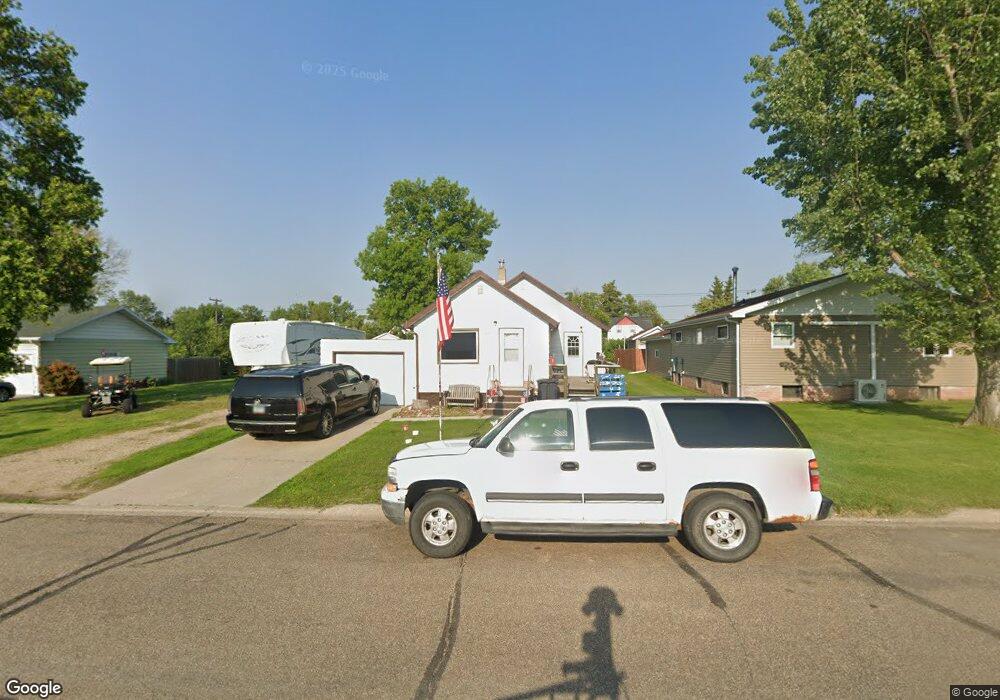 317 Walnut St, Turtle Lake, ND 58575 - photo 1